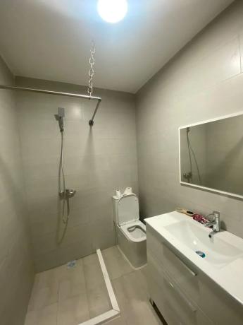 Edificio de uso mixto en calle General Espartero, 5