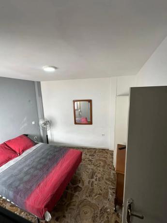 Edificio de uso mixto en calle General Espartero, 5