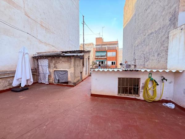 Edificio en calle del Maestro Alonso