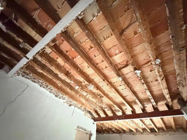 Edificio de uso mixto en calle Belando