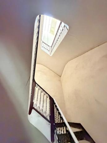 Edificio de uso mixto en calle Belando