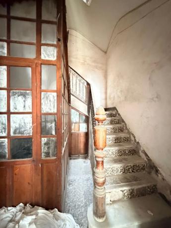 Edificio de uso mixto en calle Belando