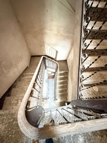 Edificio de uso mixto en calle Belando