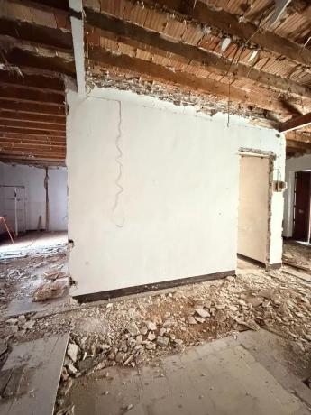 Edificio de uso mixto en calle Belando