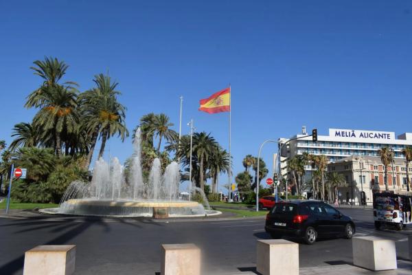 Edificio de uso mixto en calle Gravina, 15