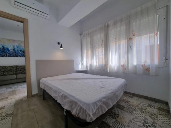 Edificio de uso mixto en calle Josep Maria Py s/n