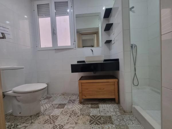 Edificio de uso mixto en calle Josep Maria Py s/n