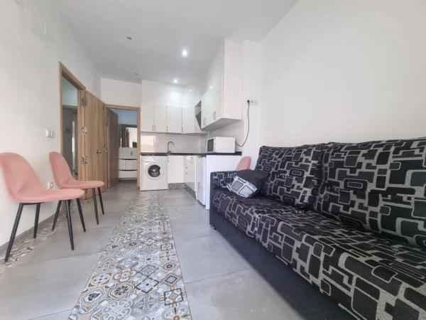 Edificio de uso mixto en calle Josep Maria Py s/n