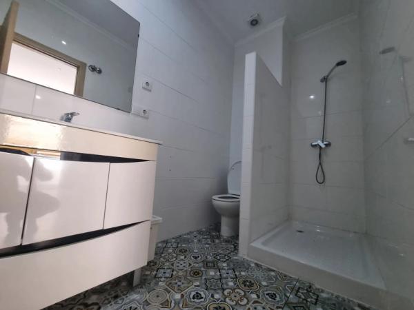 Edificio de uso mixto en calle Josep Maria Py s/n