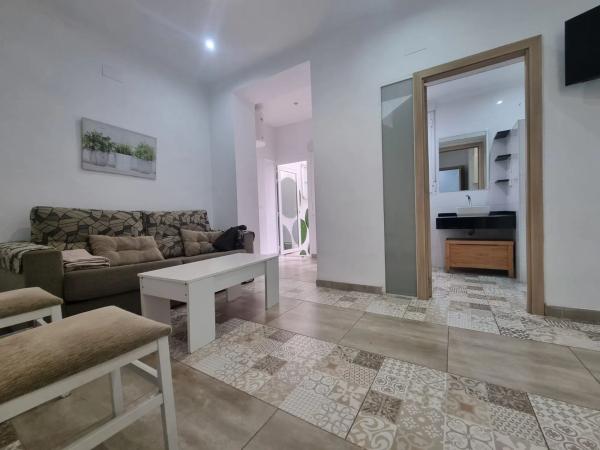 Edificio de uso mixto en calle Josep Maria Py s/n