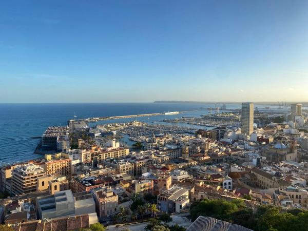 Edificio de uso mixto