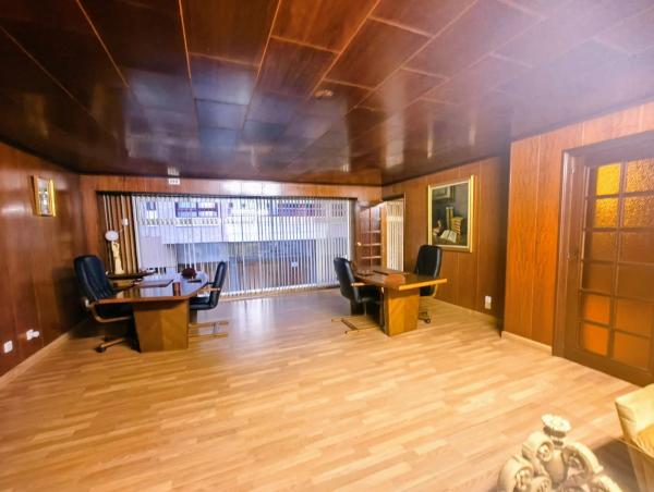 Edificio de uso mixto