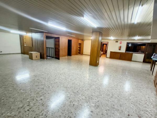 Edificio de uso mixto