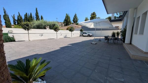 Edificio hotelero en calle del Periodista Adrián López