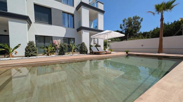Edificio hotelero en calle del Periodista Adrián López
