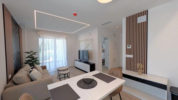 Edificio hotelero en calle del Periodista Adrián López, 2