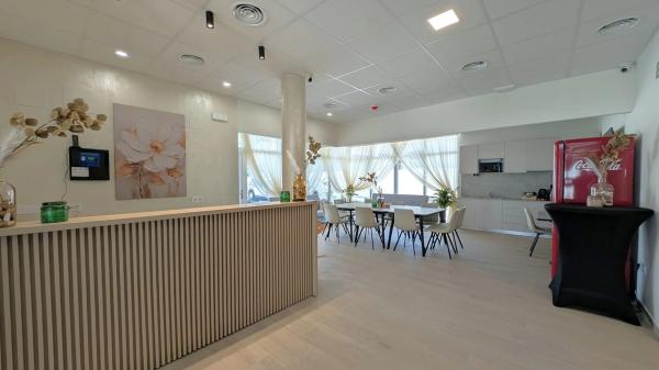 Edificio hotelero en calle del Periodista Adrián López, 2