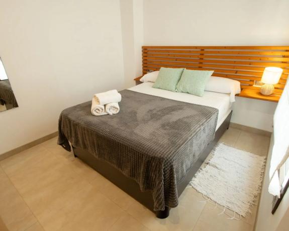 Edificio de uso mixto en calle Díaz Moreu