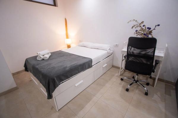 Edificio de uso mixto en calle Díaz Moreu