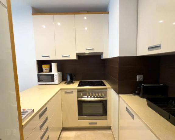 Edificio de uso mixto en calle Díaz Moreu, 58