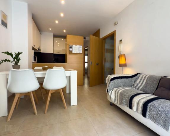 Edificio de uso mixto en calle Díaz Moreu, 58