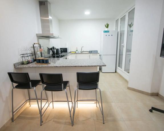 Edificio de uso mixto en calle Díaz Moreu, 58