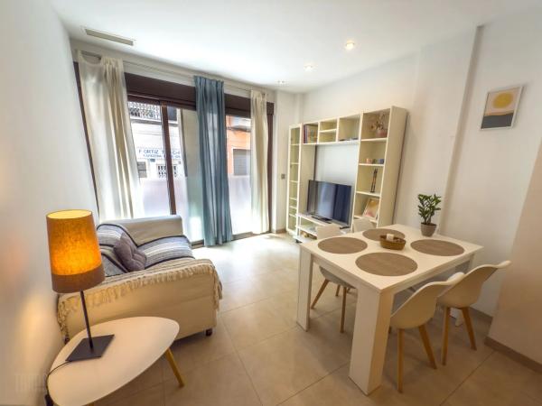 Edificio de uso mixto en calle Díaz Moreu, 58