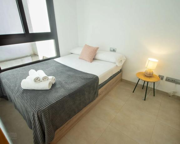 Edificio de uso mixto en calle Díaz Moreu, 58