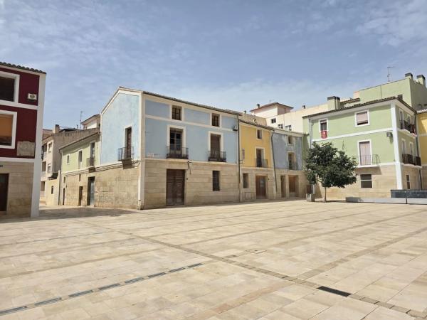 Edificio residencial en plaza Luis Foglietti s/n