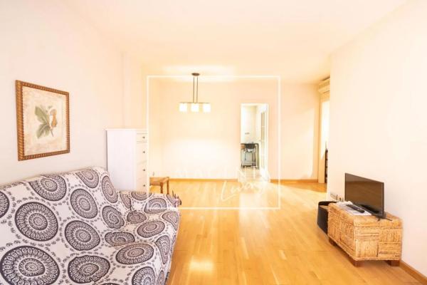 Edificio de uso mixto en calle Marqués del Bosch