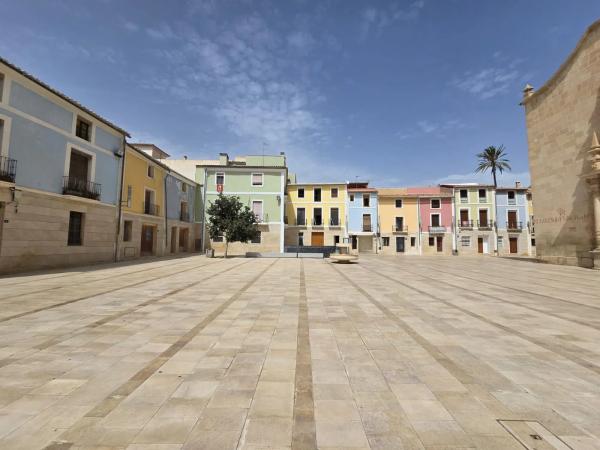 Edificio residencial en plaza Luis Foglietti s/n