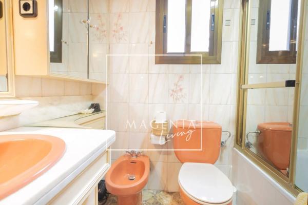 Edificio de uso mixto en calle Marqués del Bosch