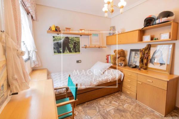 Edificio de uso mixto en calle Marqués del Bosch