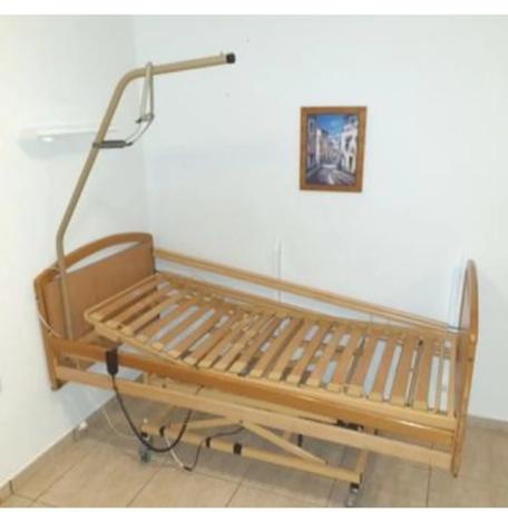 Edificio de uso mixto en calle Alfaz del Pi