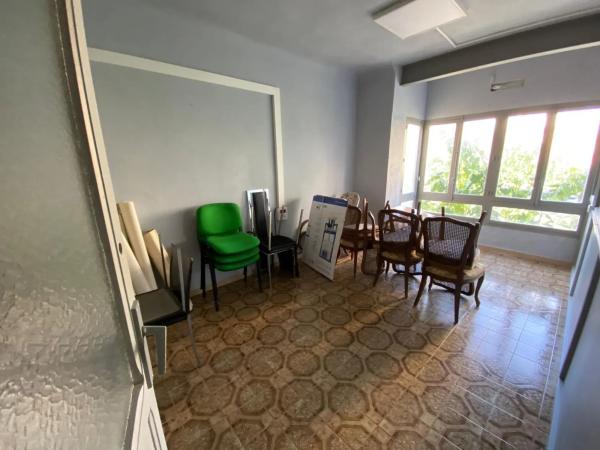 Edificio de uso mixto en calle del Doctor Fleming