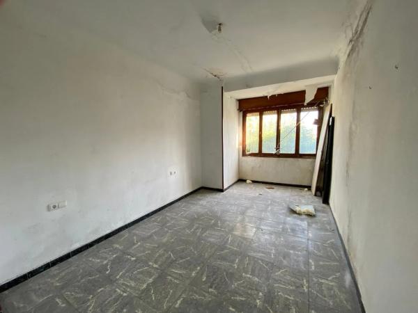 Edificio de uso mixto en calle del Doctor Fleming