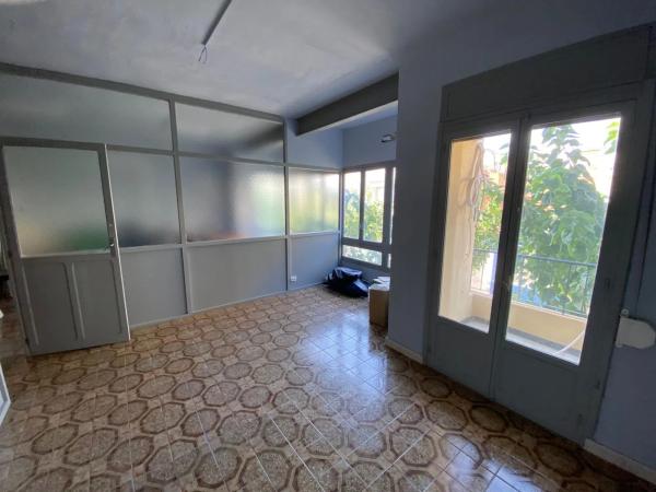 Edificio de uso mixto en calle del Doctor Fleming