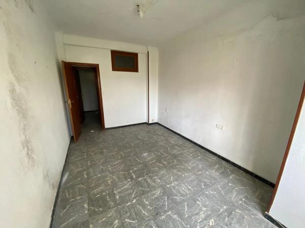 Edificio de uso mixto en calle del Doctor Fleming