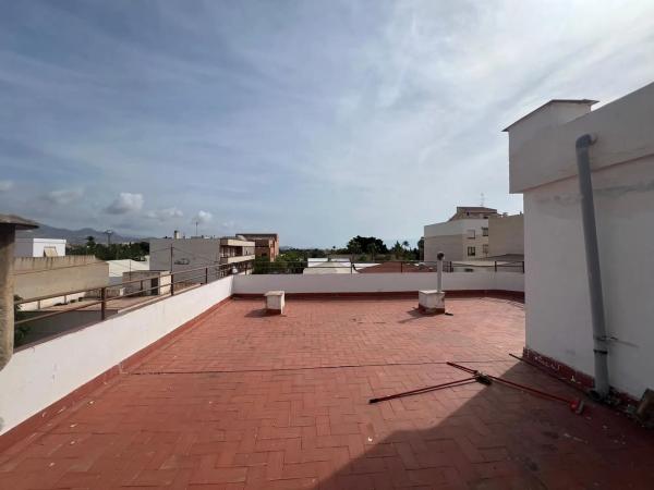 Edificio en calle Miguel Alcaraz, 34