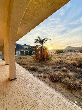 Edificio de uso mixto