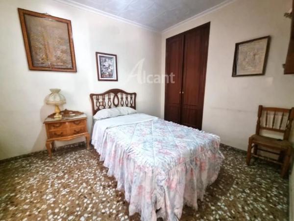 Edificio residencial en calle Benimagrell, 60