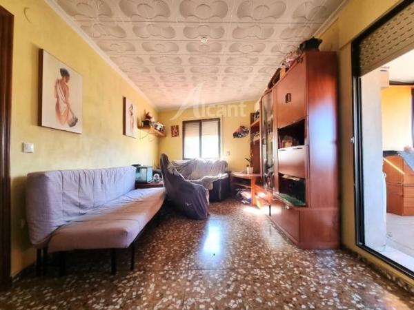 Edificio residencial en calle Benimagrell, 60