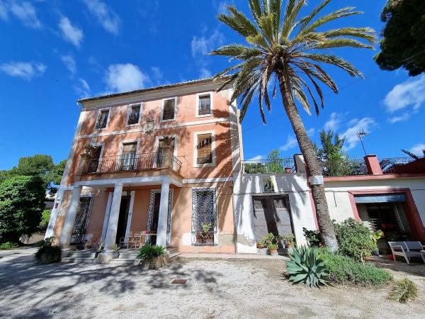 Edificio de uso mixto
