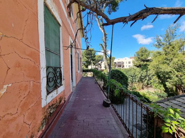 Edificio de uso mixto