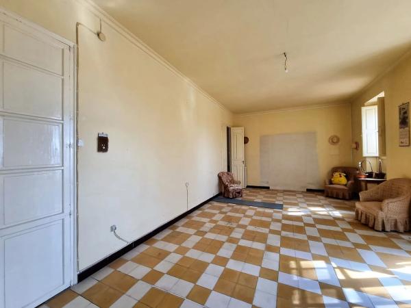 Edificio de uso mixto