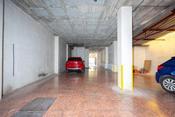 Edificio en plaza Alcalde Felipe Mallol