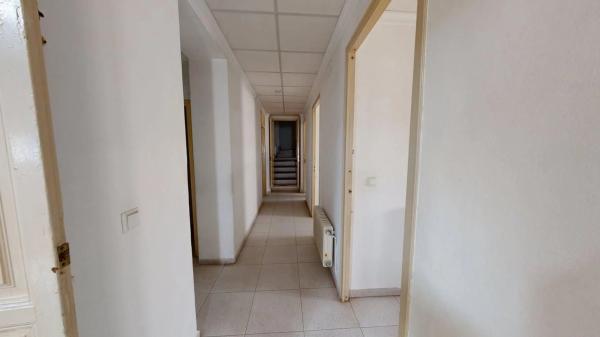 Edificio de uso mixto en calle la Cordeta