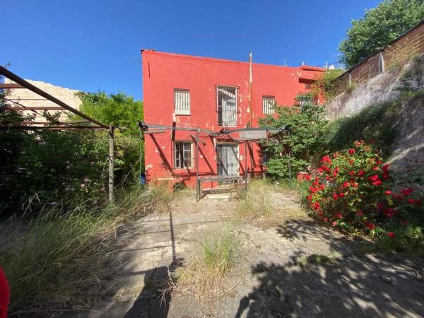 Edificio de uso mixto en Cami, 29