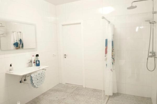 Edificio hotelero en calle de la Puríssima