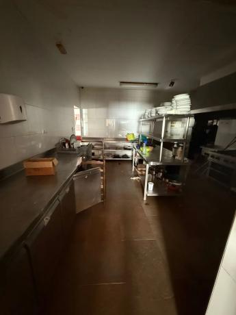 Edificio de uso mixto